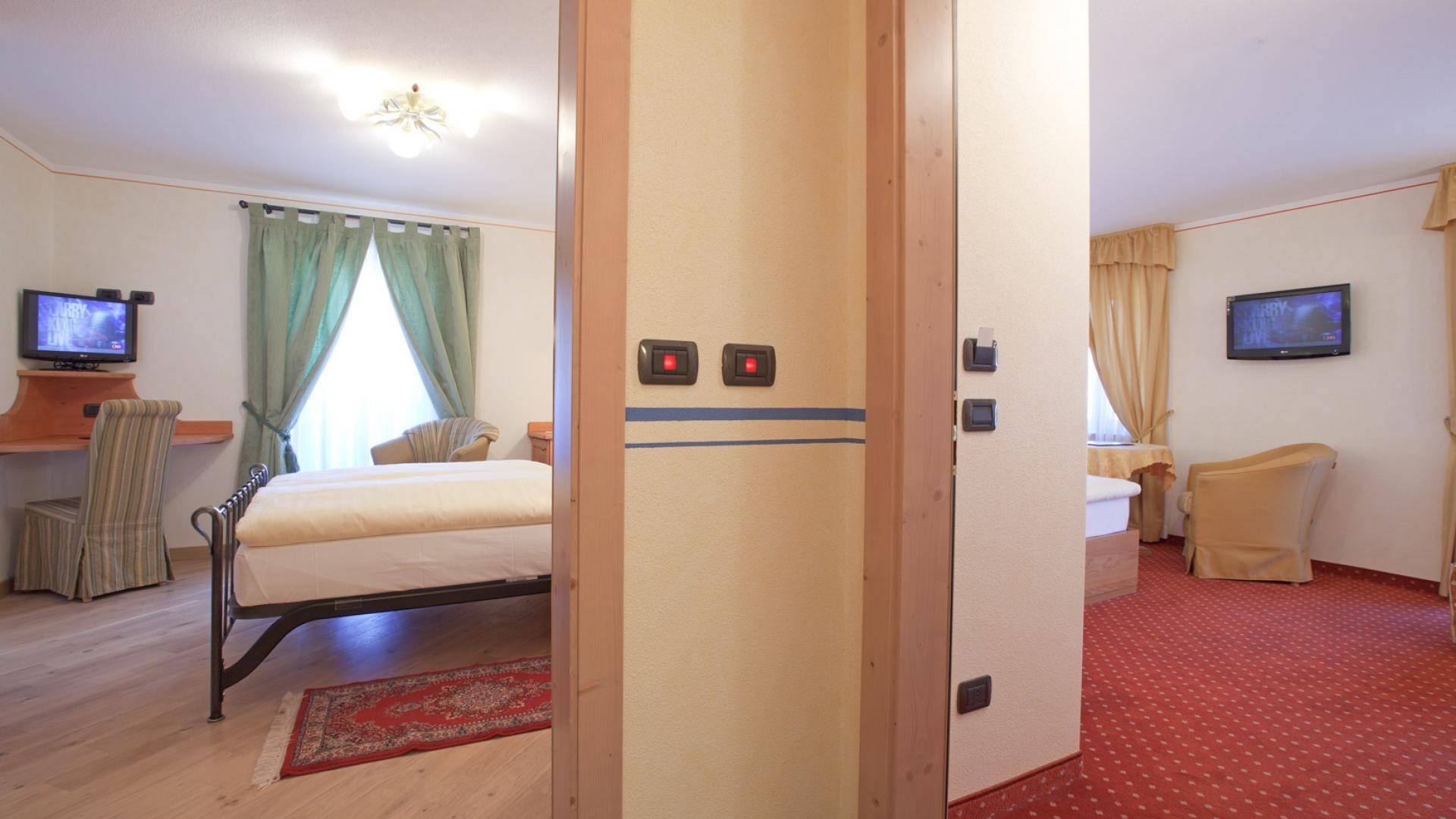 Connecting Room: porta comunicante